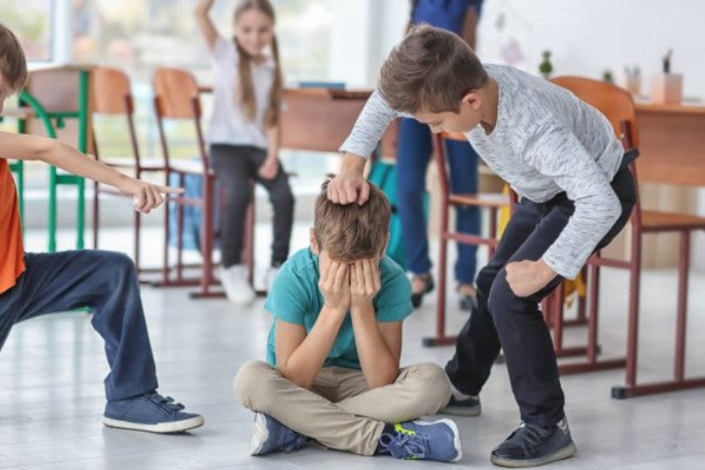 CEGAH BULLYING PADA ANAK, ORANG TUA JANGAN DIAM SAJA!