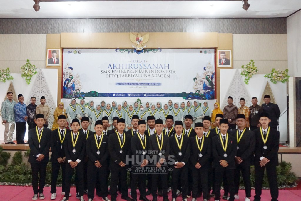 AKHIRUSANNAH SMK PRESIDEN ANGKATAN 4 AHLI BISNIS DAN TEKNOLOGI