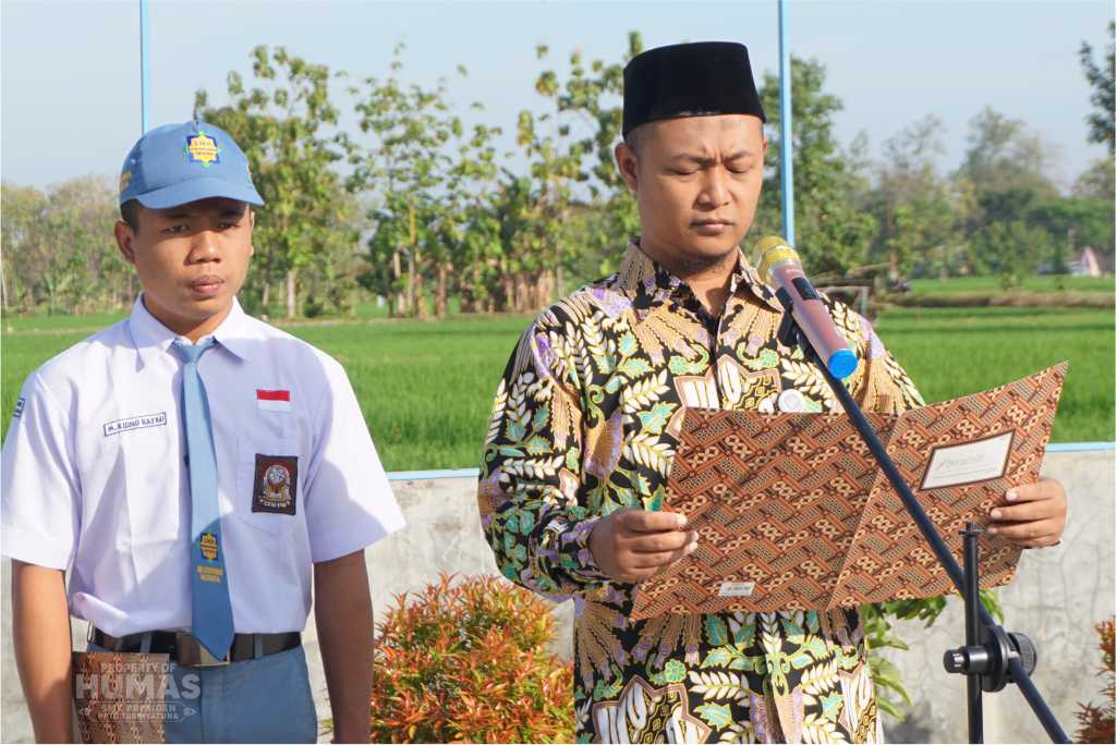 SMK PRESIDEN LAKSANAKAN UPACARA KEMERDEKAAN INDONESIA