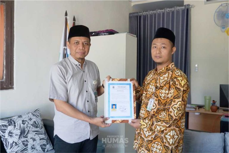 TERBITNYA SURAT TANDA DAFTAR KANTOR BKK SMK PRESIDEN OLEH DISNAKER ...