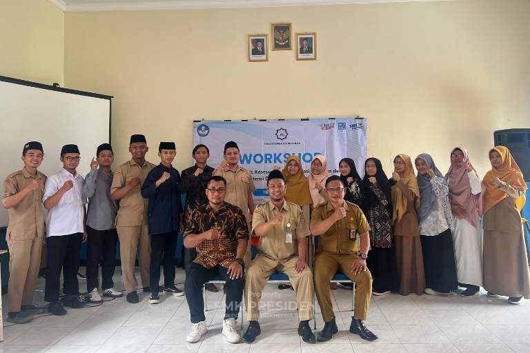 Workshop Kesesuaian Keahlian SMK dengan Kebutuhan Dunia Kerja: Menciptakan SDM Unggul Berbasis Teknologi dan Soft Skills